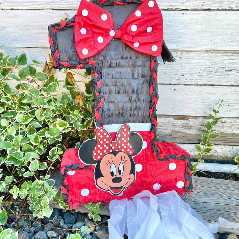 Minnie Mouse Number One Piñata